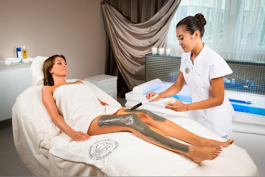 Grand Hotel Trieste & Victoria Abano Terme Dış mekan fotoğraf A mud wrap